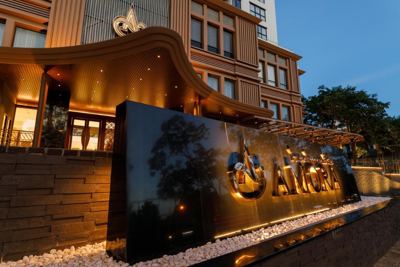 Amora Thapae Hotel Чиангмай Экстерьер фото
