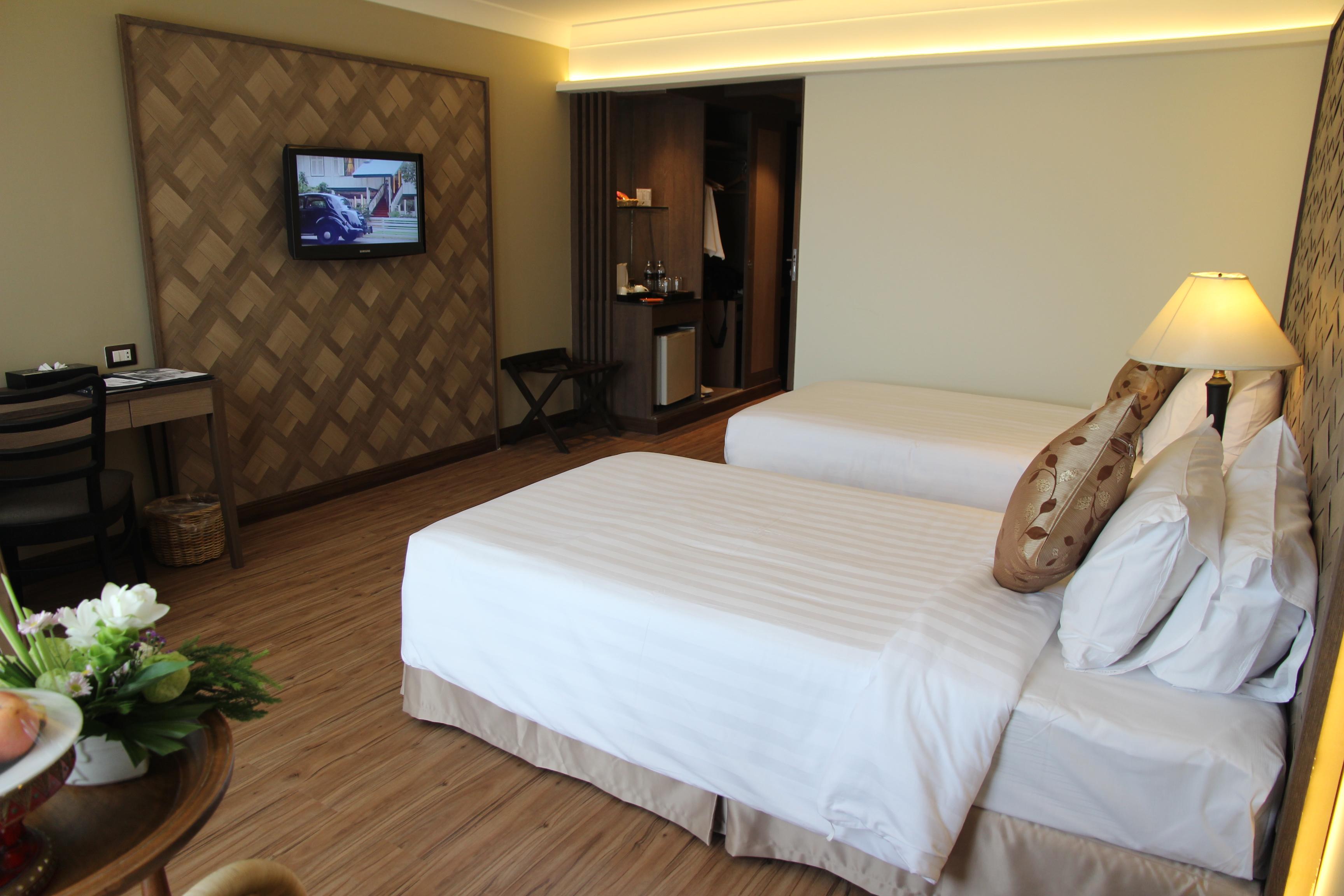 Amora Thapae Hotel Чиангмай Экстерьер фото