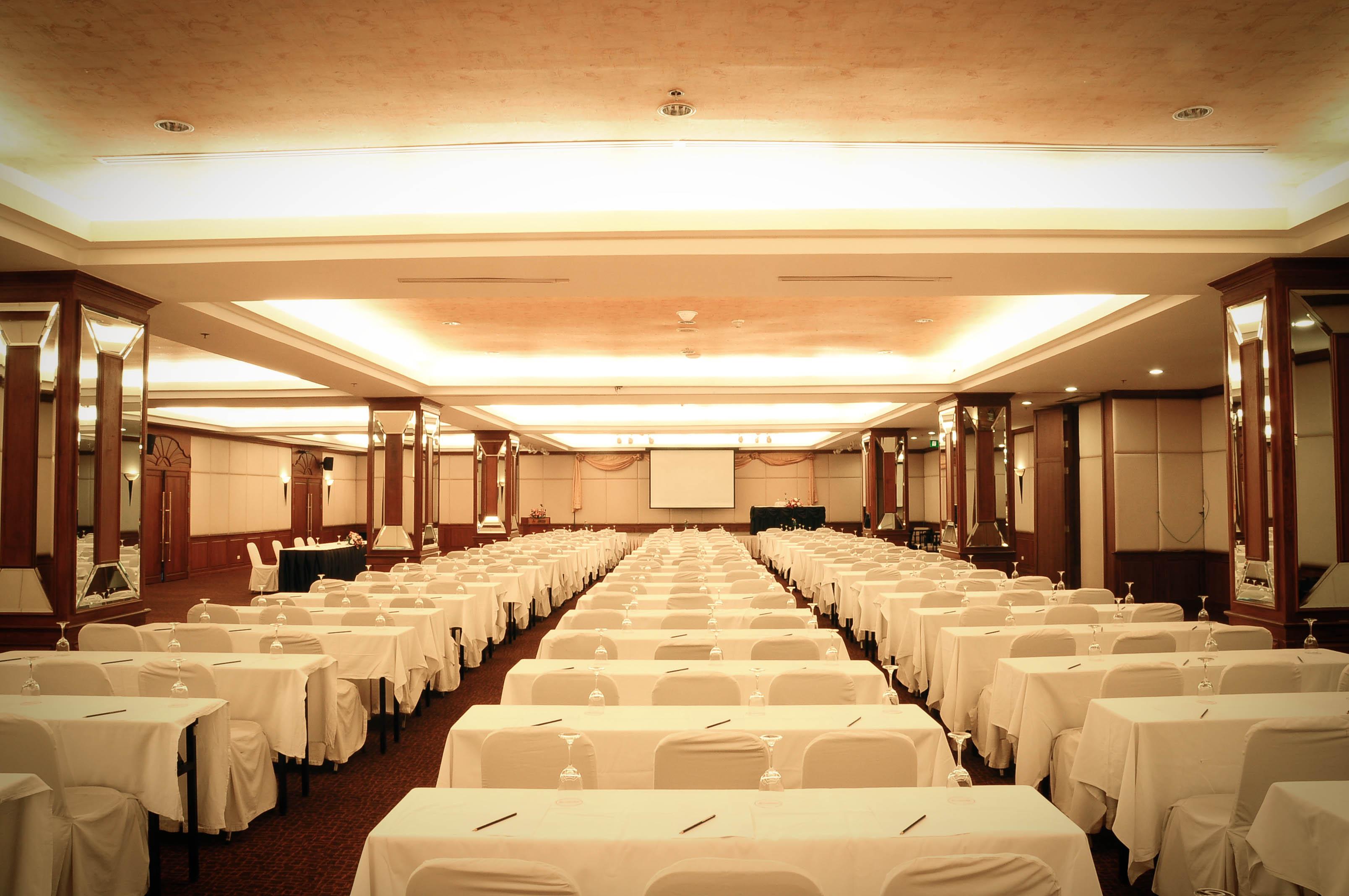 Amora Thapae Hotel Чиангмай Экстерьер фото